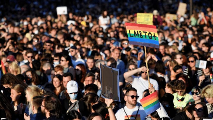 Archiv: Ungarn schränkt Aufklärung über Homosexualität ein