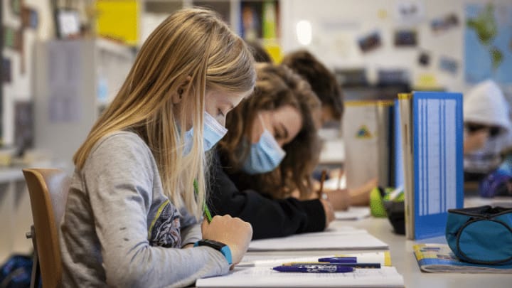 Aus dem Archiv: Streit um Corona-Tests an Schweizer Schulen