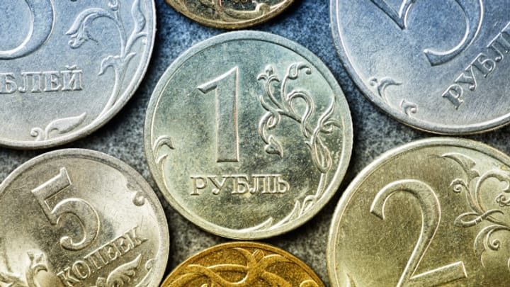 Aus dem Archiv: Bricht der Rubel-Kurs unter westlichem Druck ein?