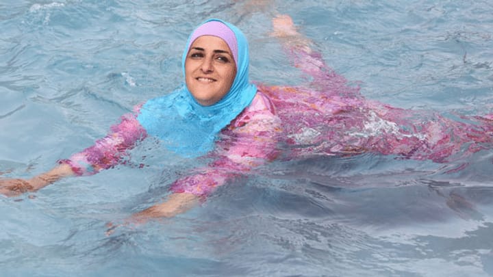 Muslimische Schülerin muss in den Schwimmunterricht