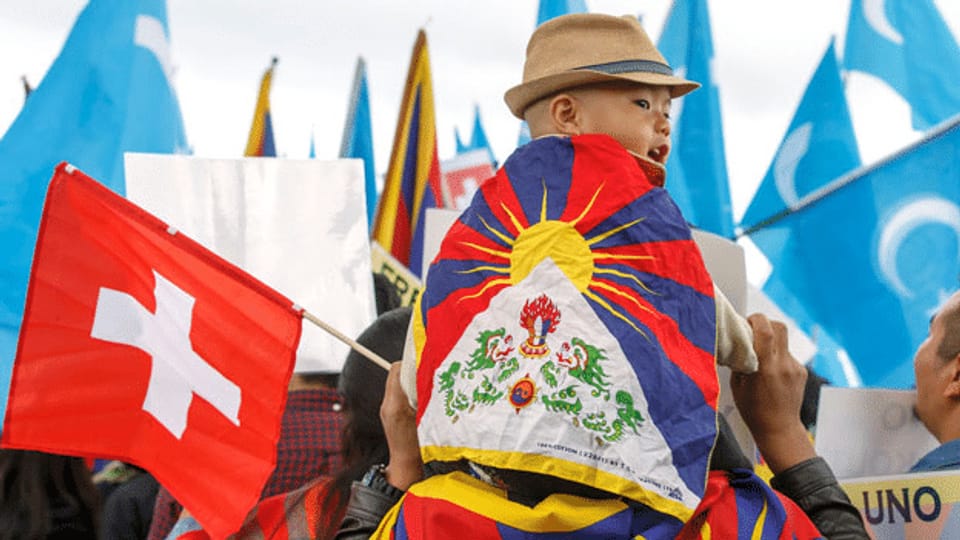 Tibeter fühlen sich in der Schweiz überwacht