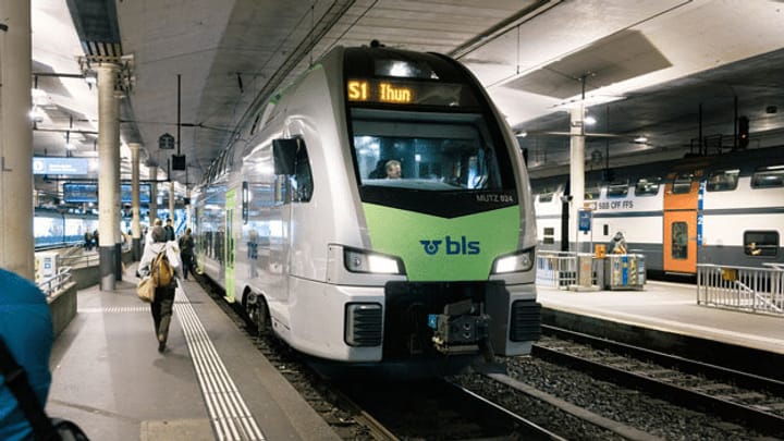 SBB muss zwei Fernverkehrslinien an BLS abgeben