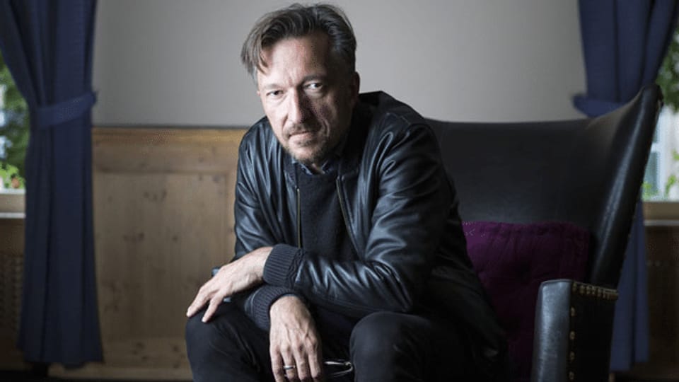 Schriftsteller Lukas Bärfuss hält Schweiz Spiegel vor
