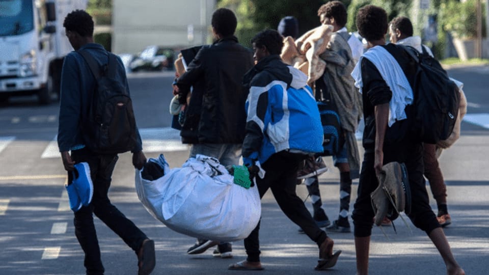 Asyl-Politik: Italien muss Garantien liefern