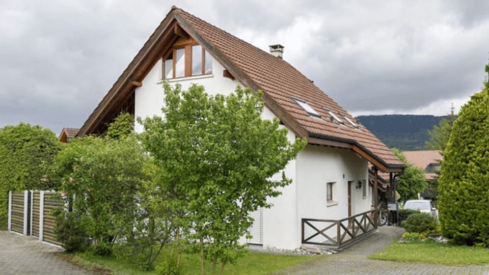 Schweizerinnen und Schweizer bevorzugen Eigenheim auf dem Land
