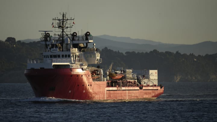 Frankreich lässt Flüchtlingsschiff anlegen