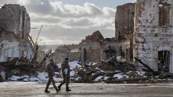 Archiv: Der Ukraine geht die Munition aus