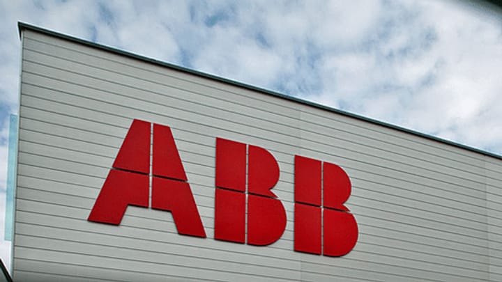 Der Elektro-Konzern ABB schwimmt gegen den Strom