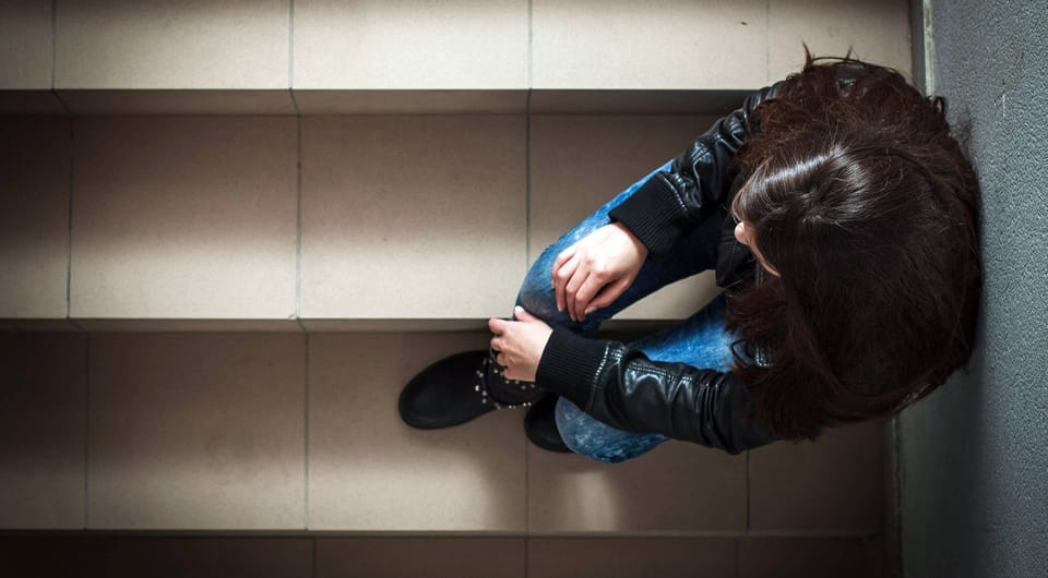 Puls kompakt: Wie umgehen mit suizidgefährdeten Jugendlichen?