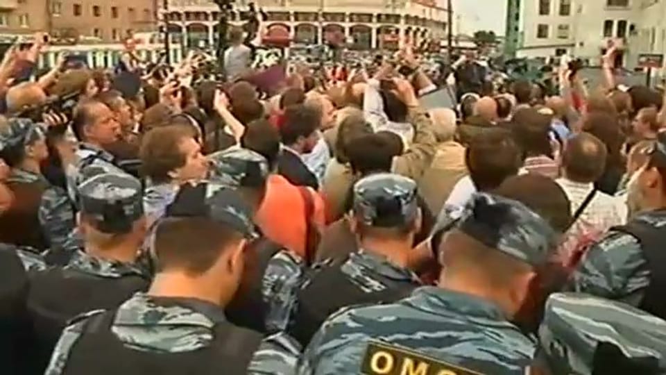 Begeisterte Massen empfangen Nawalny in Moskau (unkommentiert)