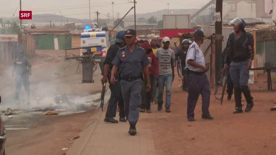 Aus dem Archiv: Festnahmen nach Ausschreitungen in Südafrika