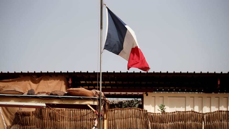 Frankreich erhöht nach Putsch Druck auf Mali
