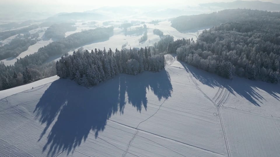 Drohnenaufnahme der verschneite Landschaft, Bütschel/BE, 11. Dezember, Lukas Wyss