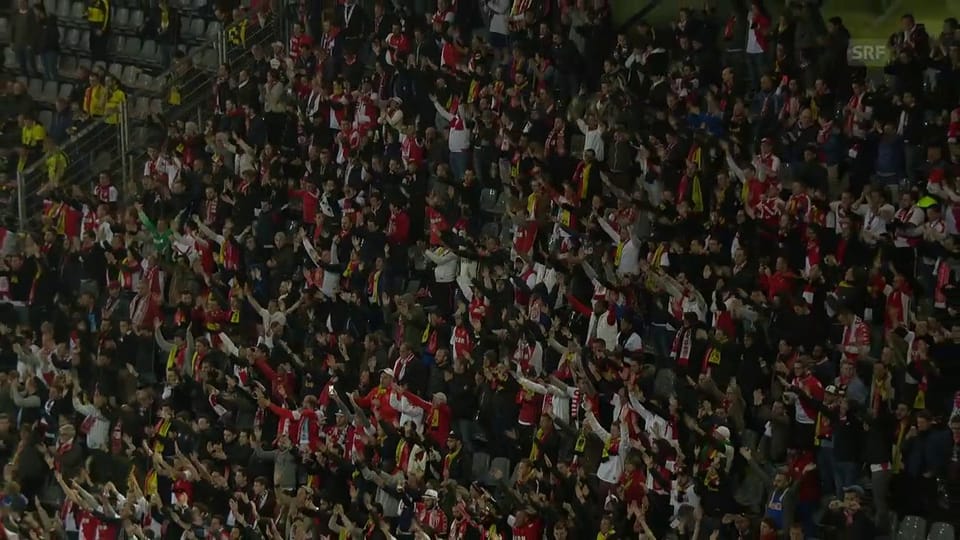 Monacos Fans bejubeln BVB