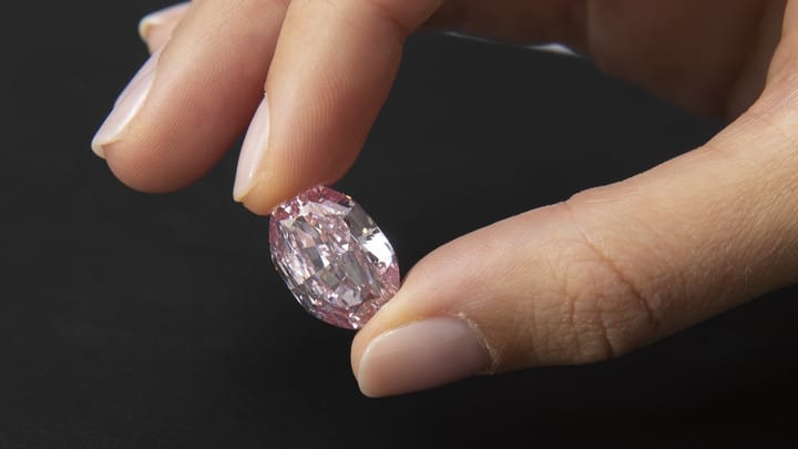 Aus dem Archiv: Schweiz als Umschlagplatz für russische Diamanten