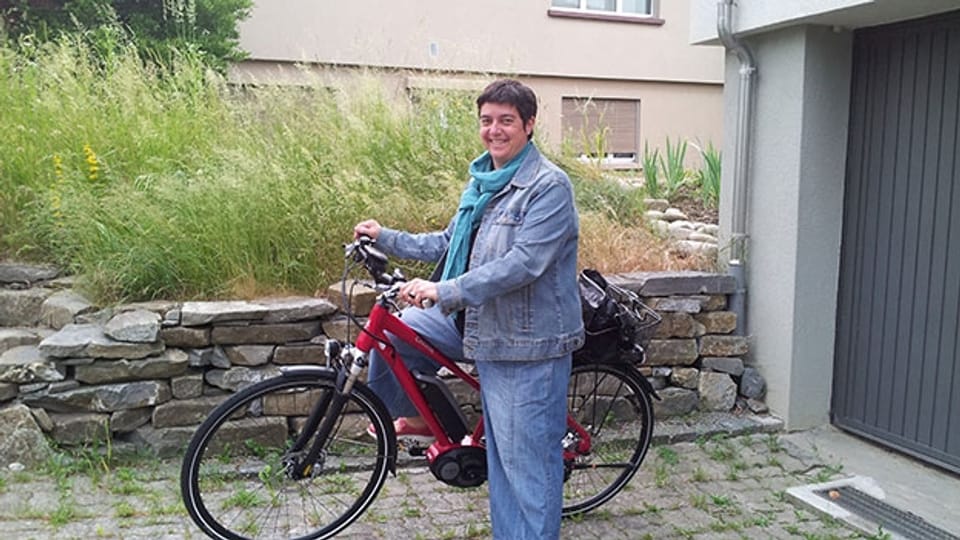 Pia Kaeser steigt aufs E-Bike