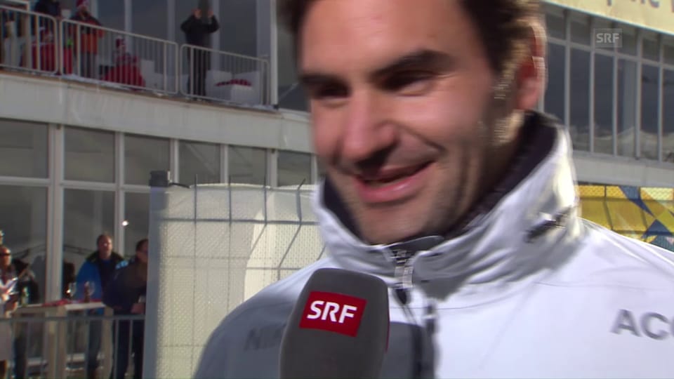 Federer geniesst sein erstes Skirennen