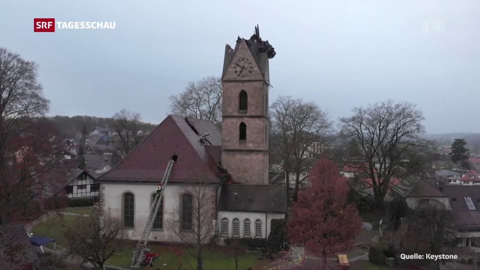 Kirchturm nach Brand in Herzogenbuchsee eingestürzt