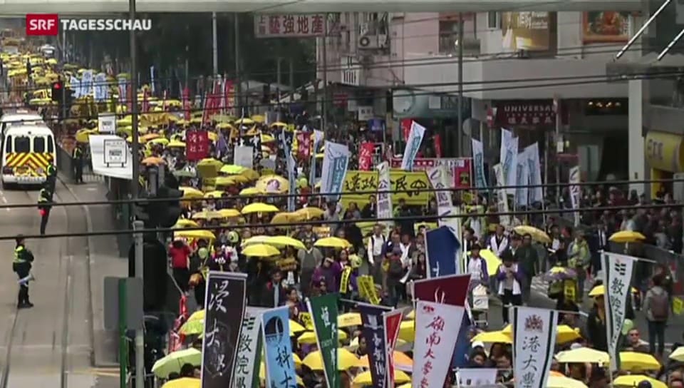 Tausende protestieren in Hongkong für mehr Demokratie