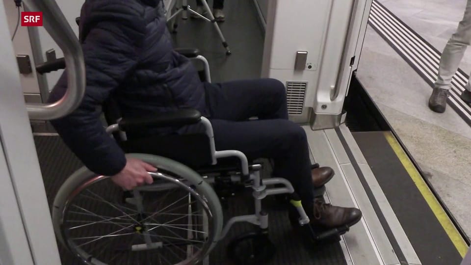 Rollstuhltest mit nichtbehinderter Person (Quelle: PRYO Consult GmbH/ Inclusion Handicap)