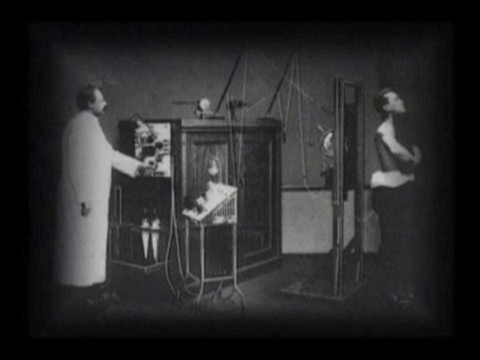 Entdeckung der Röntgenstrahlen (1895)