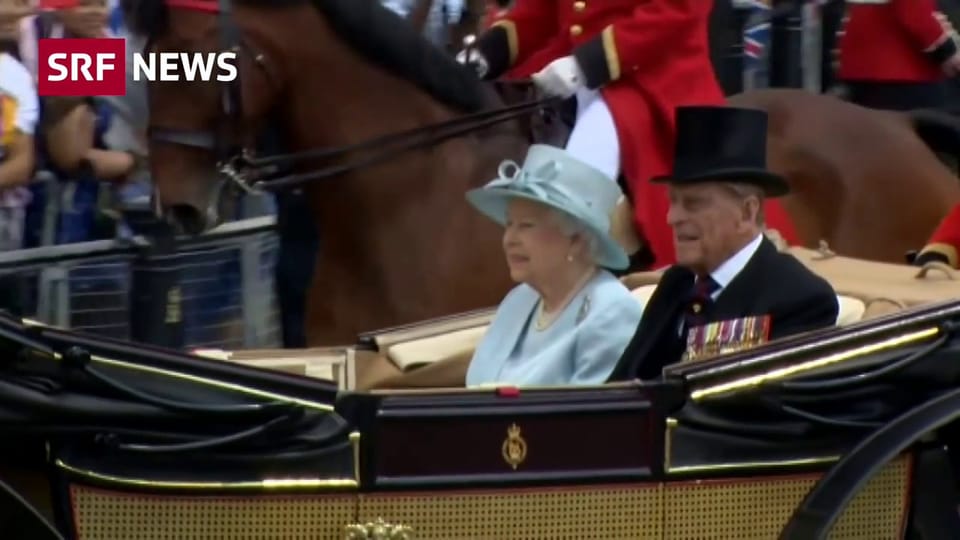 Aus dem Archiv: Queen trägt nur noch unechte Pelze