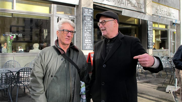 Wie die offene Drogenszene fürs Quartier war – Ein Spaziergang mit dem pensionierten Lehrer Rolf Vieli und Schriftsteller Silvio Blatter