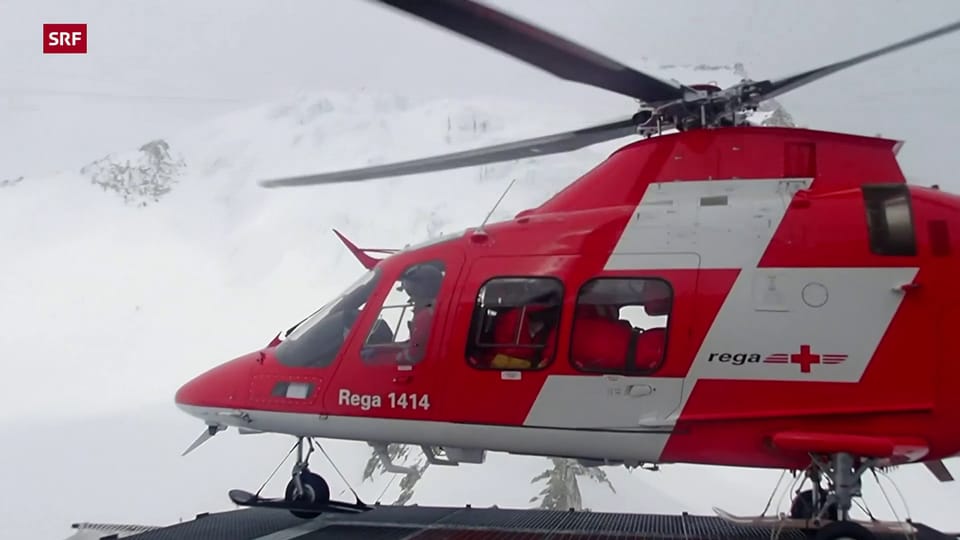 Eine der grössten Rettungsaktion in den Alpen. Teilweise sind sieben Helikopter im Einsatz.