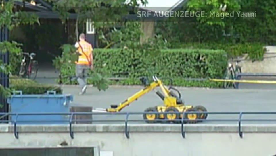 Augenzeuge-Video zeigt den Bomben-Roboter im Einsatz
