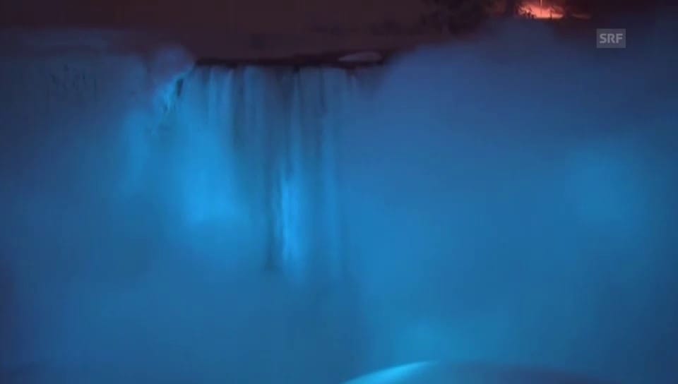 Gefrorene Niagarafälle werden zum Farbenspektakel