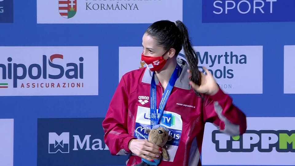 Lisa Mamié strahlt mit der Silbermedaille