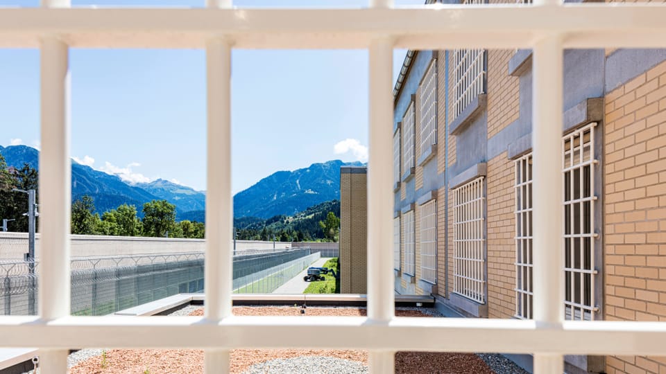 Hinter den Gittern des modernsten Gefängnisses der Schweiz