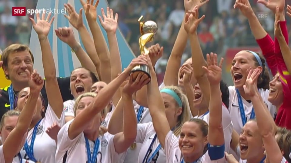 Die US-Girls holen den WM-Pokal
