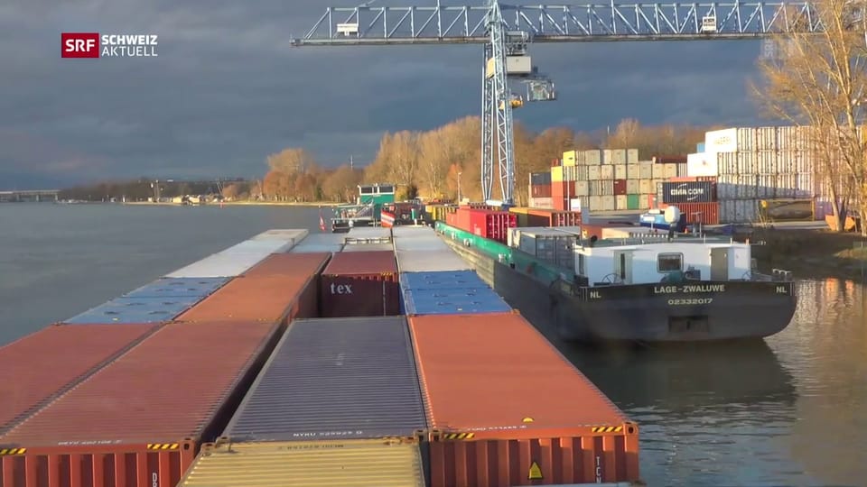 Containerschifffahrt trotz Niedrigwasser