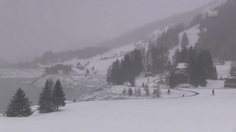 Schneefall am 5. Mai am Davosersee.