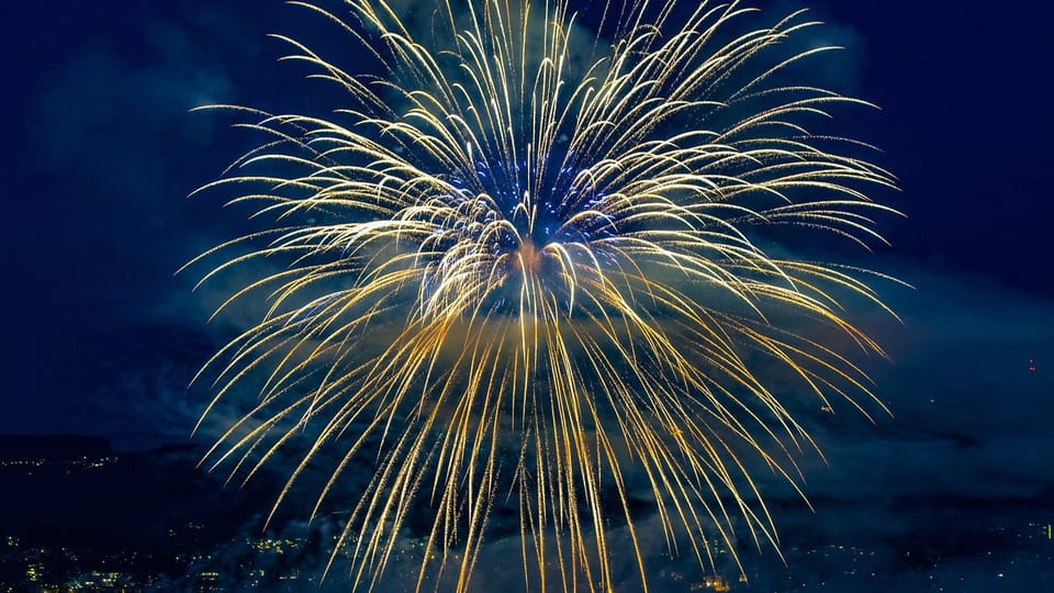 Weniger Schadstoffe dank Lasereffekten beim Basler Feuerwerk