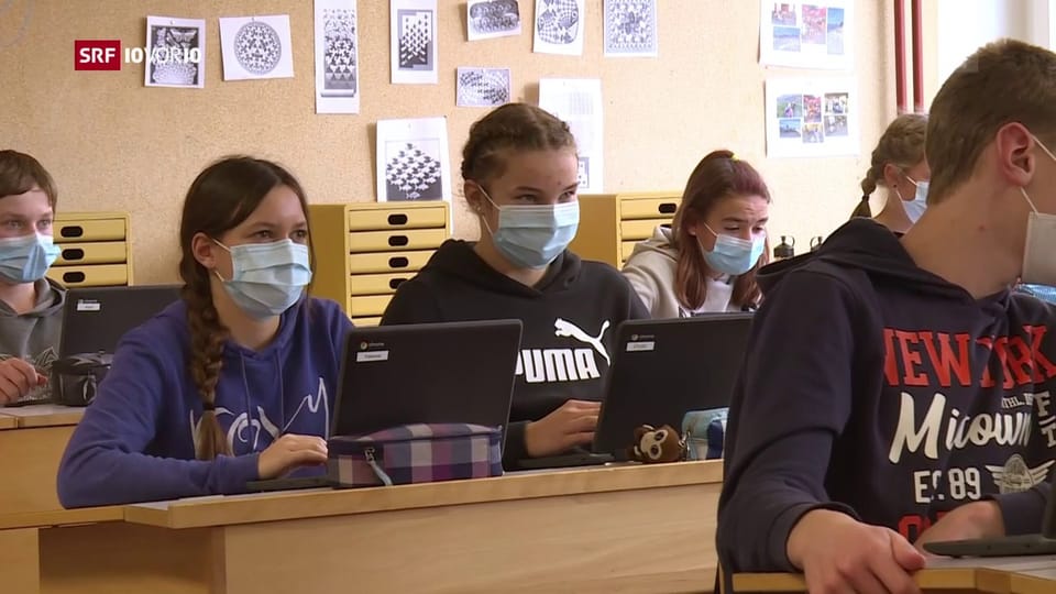 Corona-Krise: Bald Maskenpflicht auch an Schulen