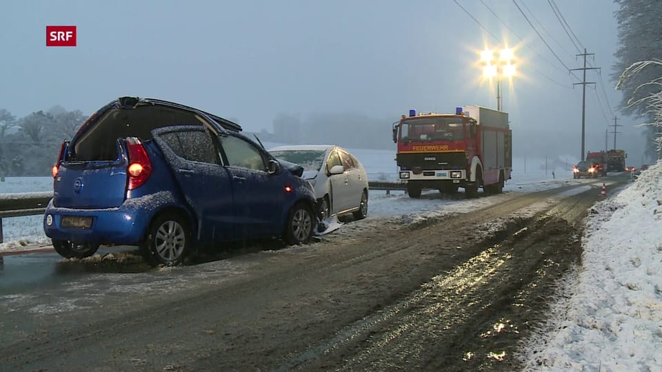Mehr als 70 Unfälle wegen Wintereinbruch