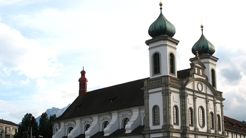 Glockengeläut der Jesuitenkirche in Luzern