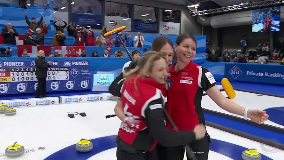 Schweizer Curlerinnen spielen sich in den WM-Final