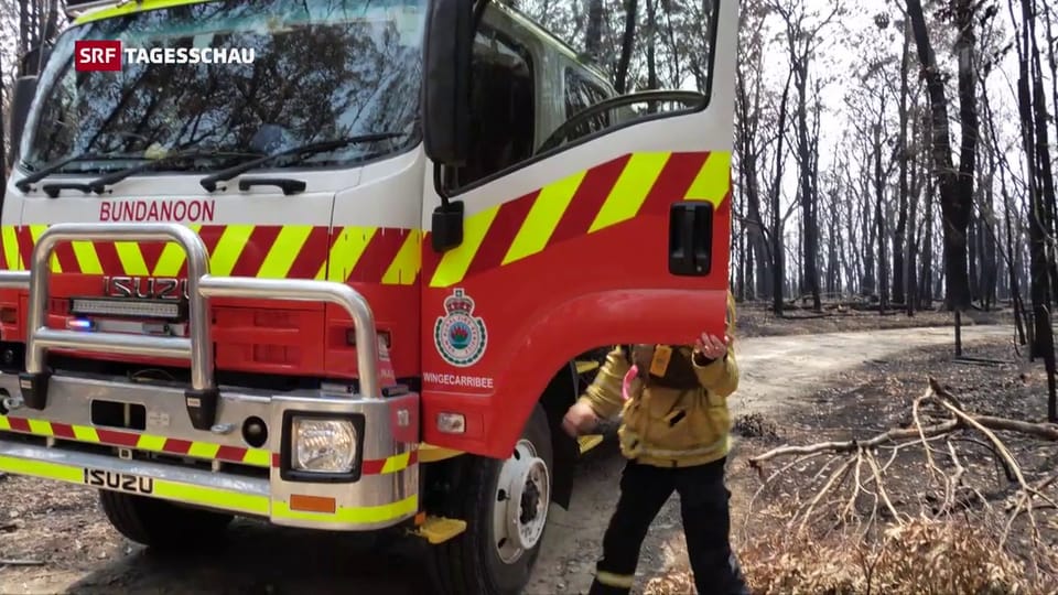 Aus dem Archiv: Freiwillige Feuerwehr kämpft weiter gegen Feuer