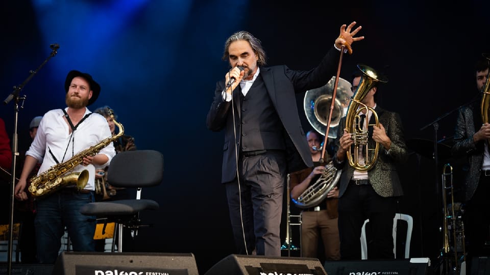 Live: Stephan Eicher und Traktorkestar am Paléo Festival 2019