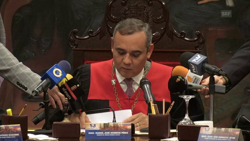 Venezuelas Oberster Richter verkündet die Ausreisesperre (Spanisch)