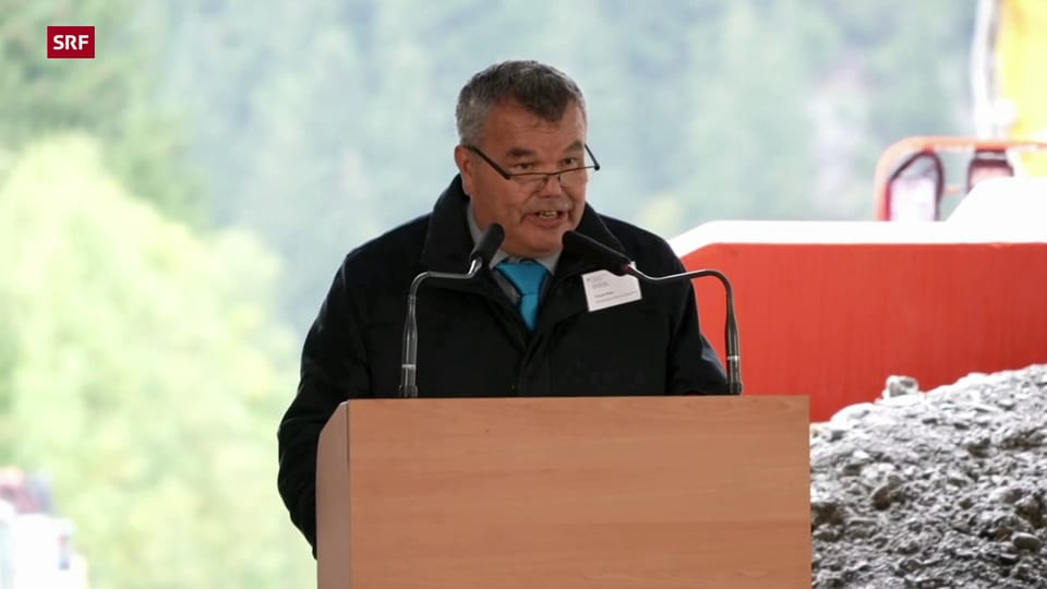 Peter Tresch, Präsident von Göschenen, wünscht dem Projekt Erfolg