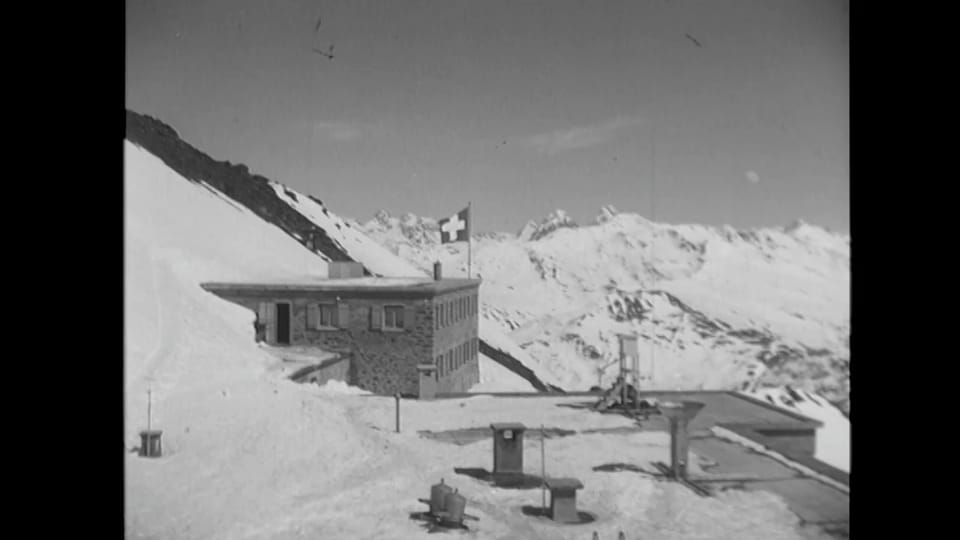 1943 wurde das Institut für Schnee- und Lawinenforschung auf dem Weissfluhjoch eingeweiht