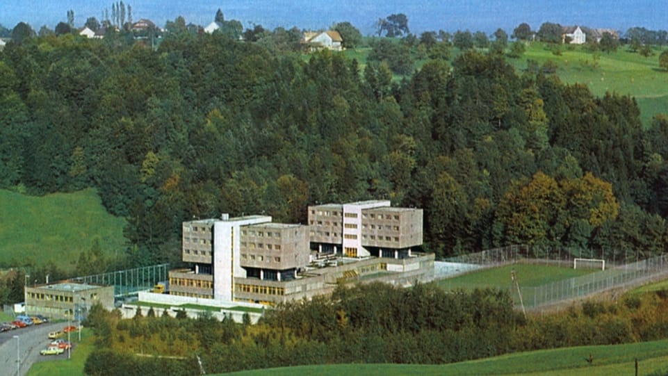 Die Justizvollzugsanstalt Bostadel im Kanton Zug: 120 Häftlinge - immer mehr davon älter 60 Jahre