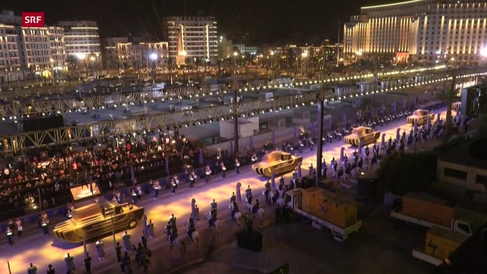 Bilder der Mumien-Parade in Kairo