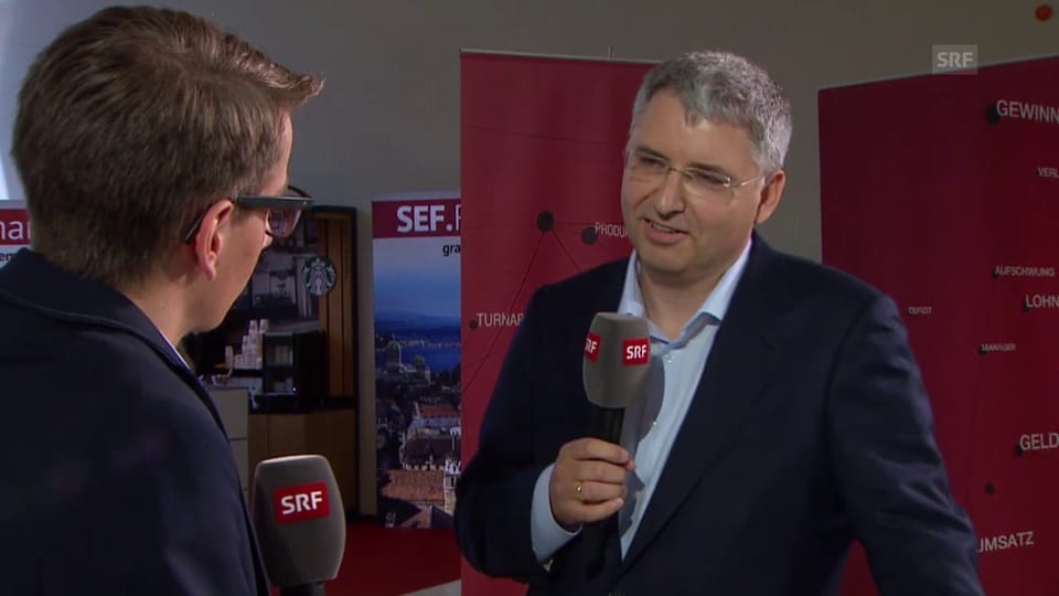 Pascal Scheiber interviewt Roche-Chef Severin Schwan