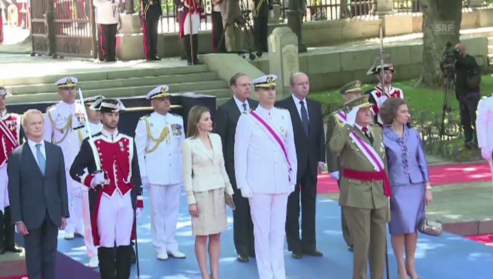 Juan Carlos verabschiedet sich von der Armee (unkommentiert)