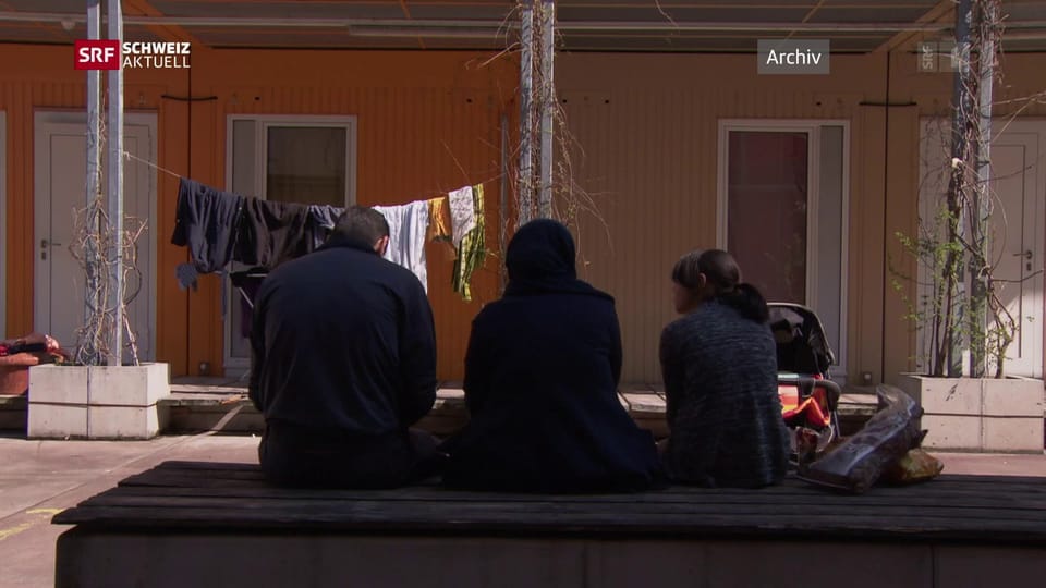 Zürich stockt Asylfürsorge auf